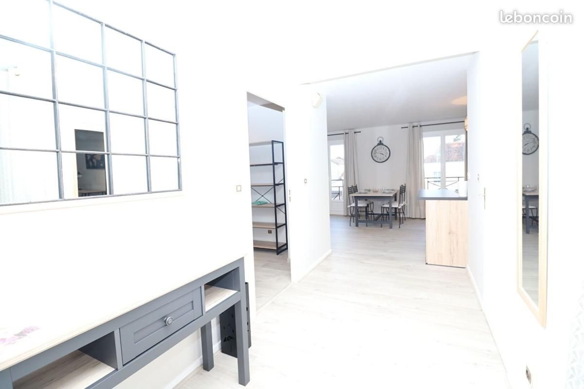 Appartement à louer, 80m², Fontainebleau