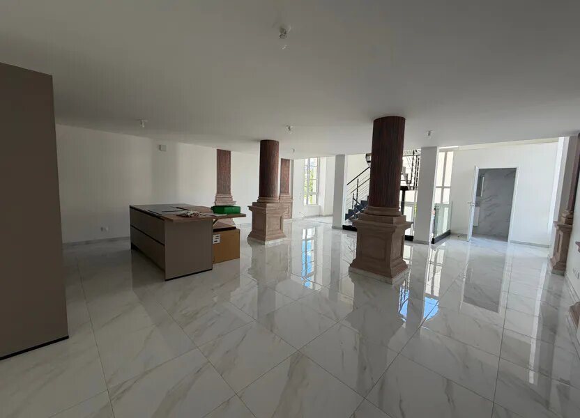 Appartement à louer, 105m², Emerainville
