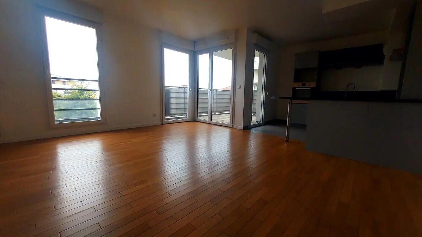 Appartement à louer, 61m², Villecresnes