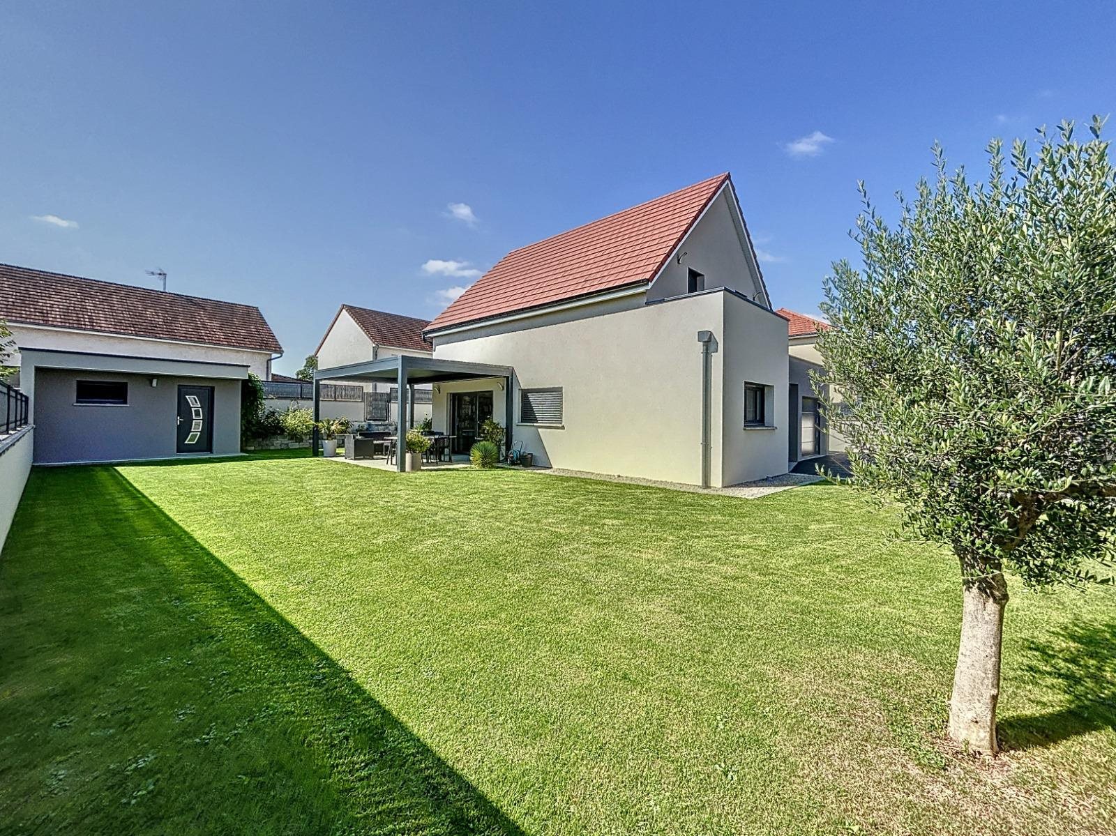 Maison à vendre, 105m², Lure