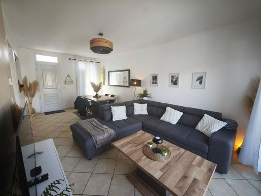Advert pic 0