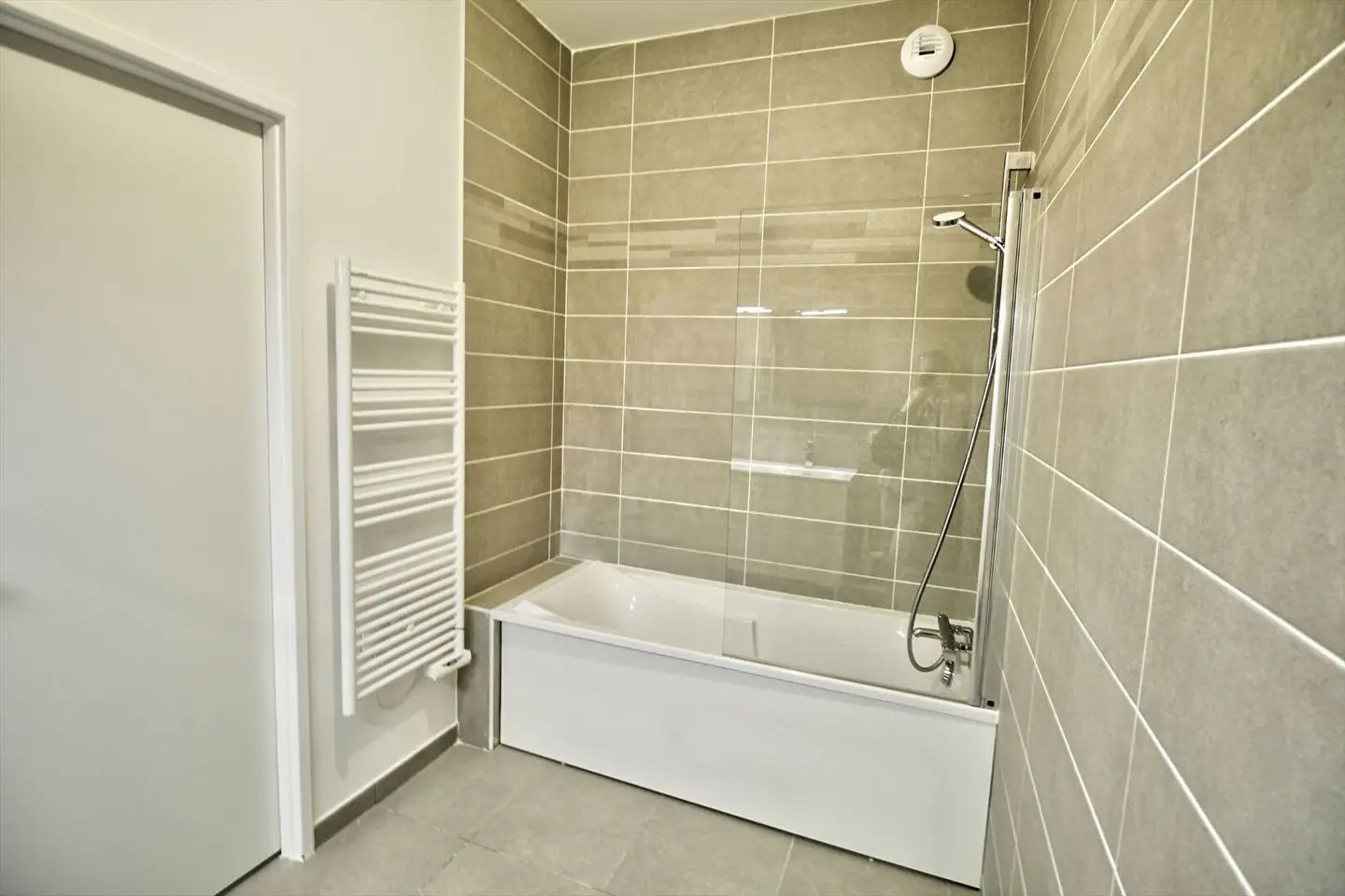 Appartement à louer, 60m², Suresnes