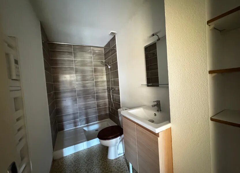 Appartement à louer, 82m², Aussillon