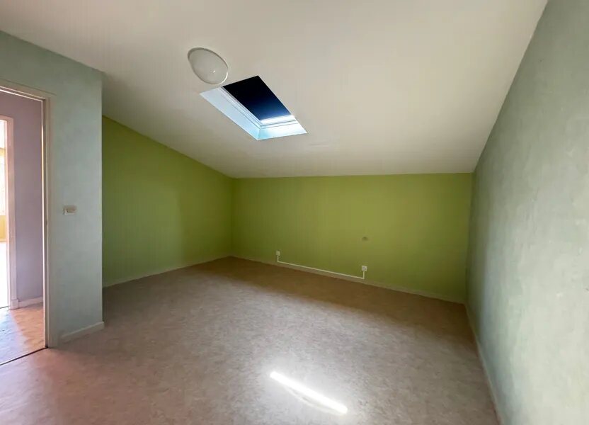 Appartement à louer, 82m², Aussillon