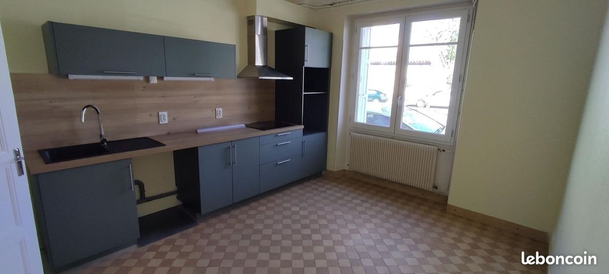 Maison à louer, 142m², Montpezat-de-Quercy