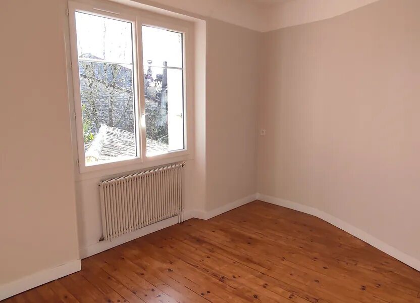 Maison à louer, 142m², Montpezat-de-Quercy
