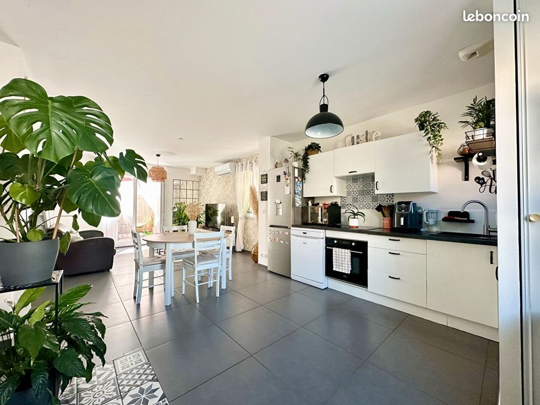 Appartement à vendre, 65m², Le Revest-les-Eaux