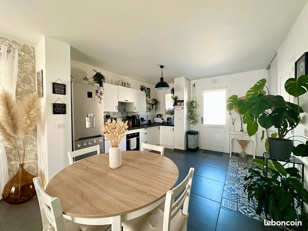 Appartement à vendre, 65m², Le Revest-les-Eaux