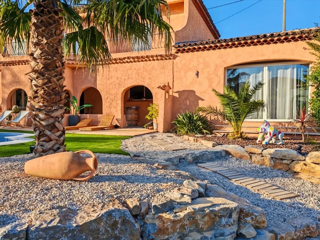 Maison à vendre, 231m², Fréjus