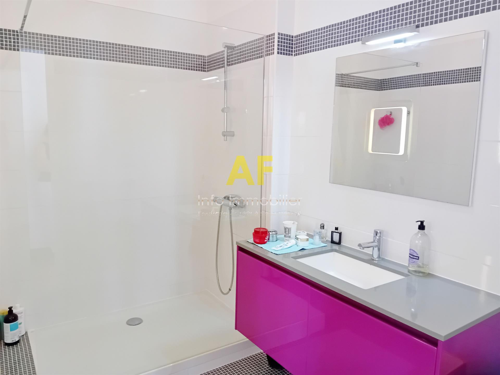 Appartement à vendre, 111m², Saint-Raphaël