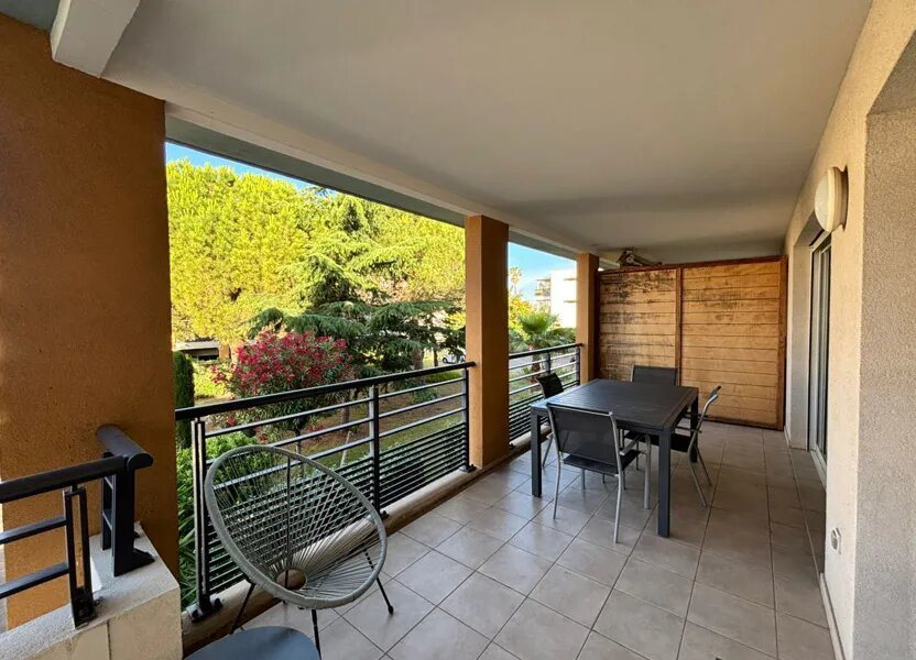 Appartement à louer, 70m², Fréjus