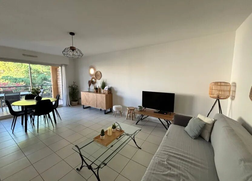 Appartement à louer, 70m², Fréjus