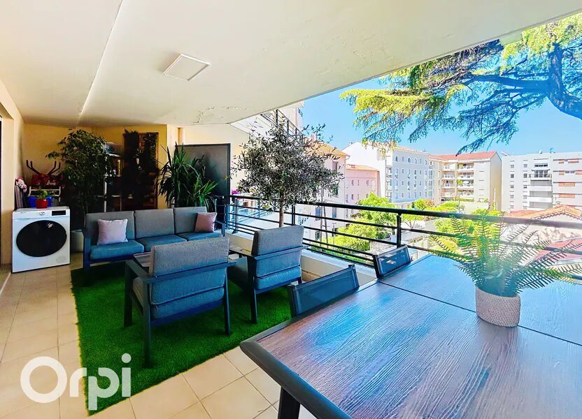 Appartement à vendre, 74m², Saint-Raphaël