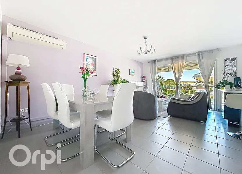 Appartement à vendre, 67m², Fréjus
