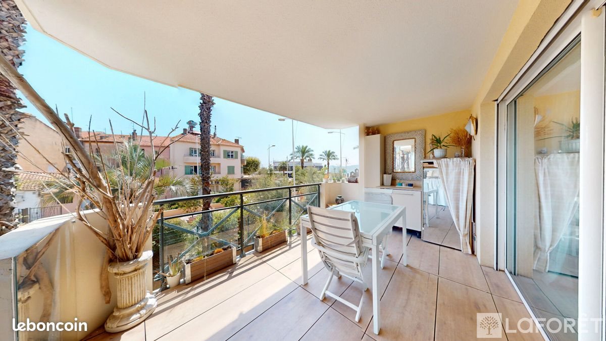 Appartement à louer, 74m², Saint-Raphaël