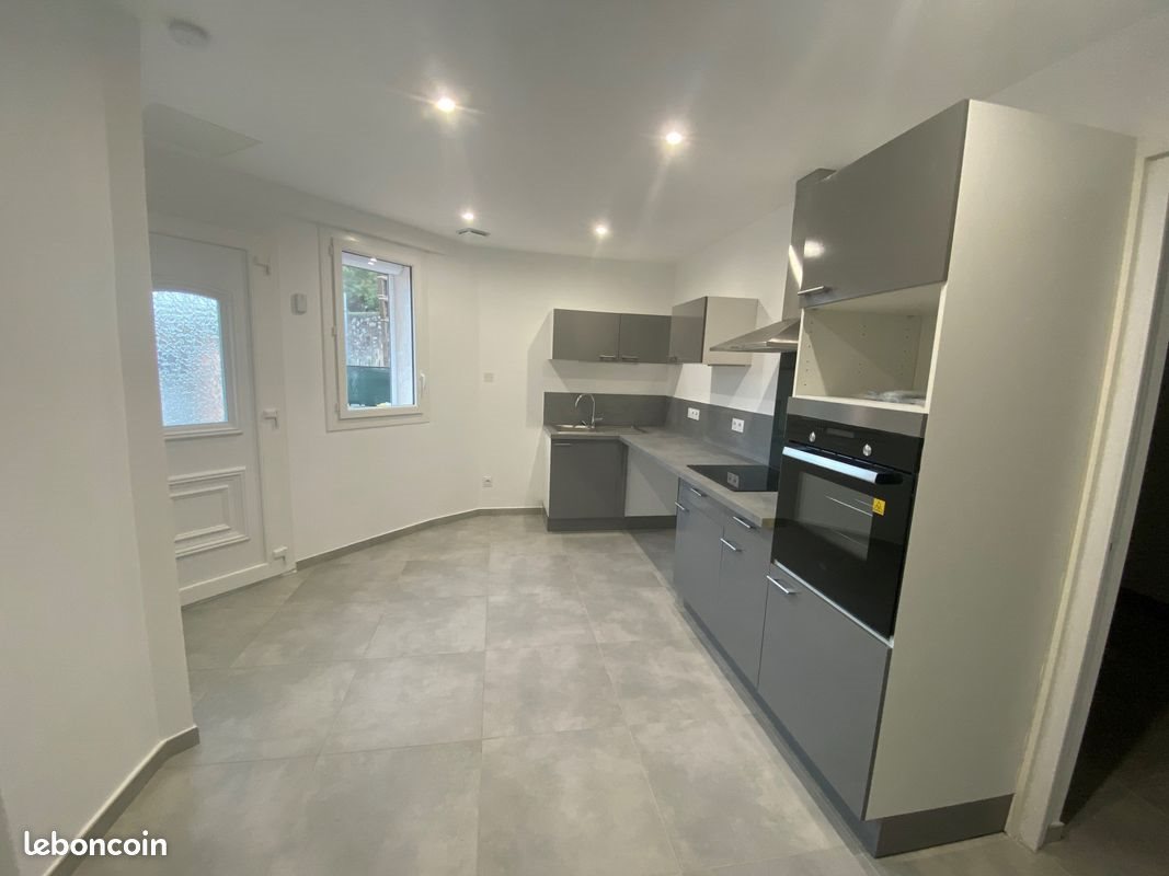 Appartement à louer, 64m², Toulon