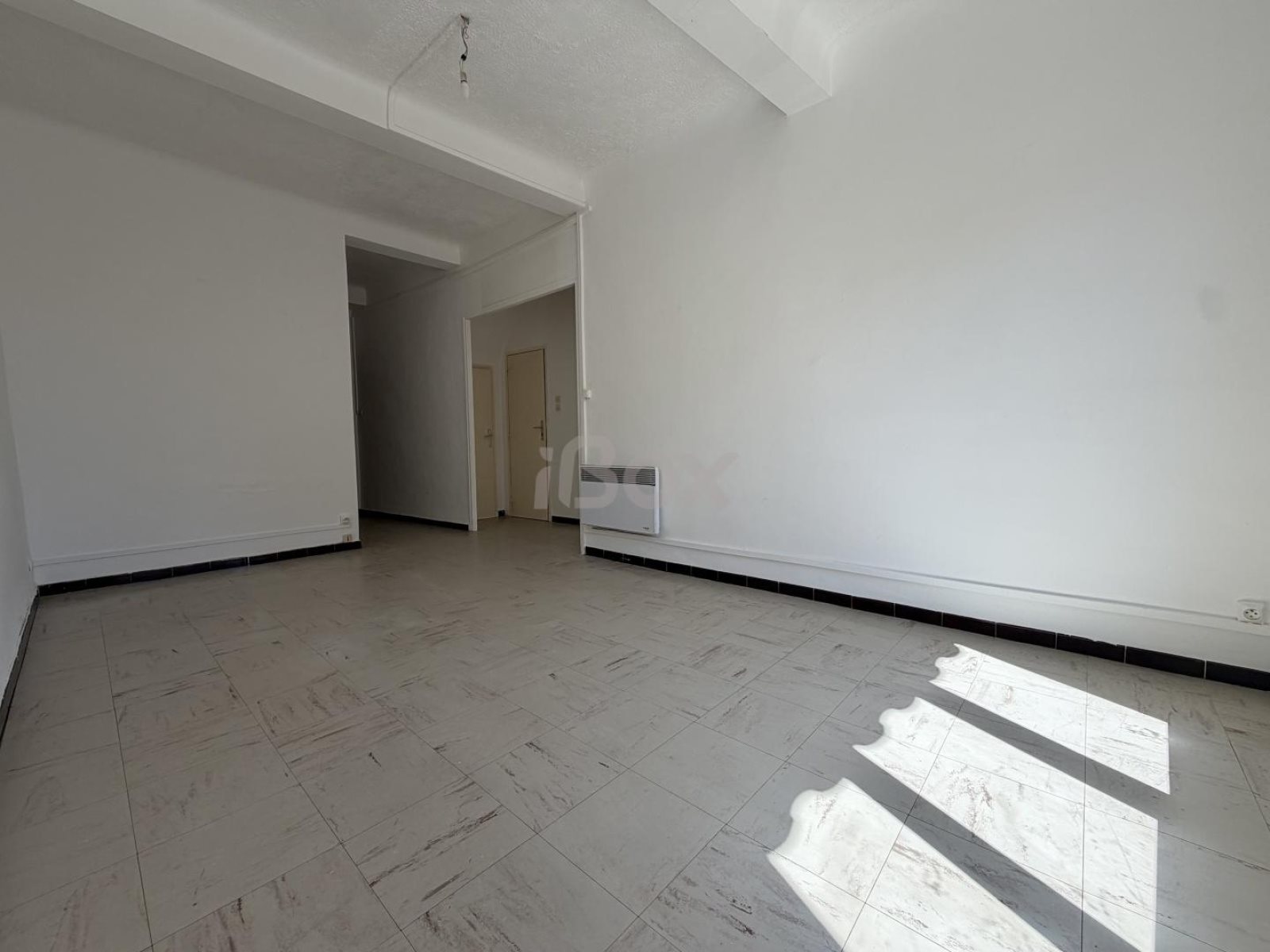 Appartement à louer, 1m², Cuers