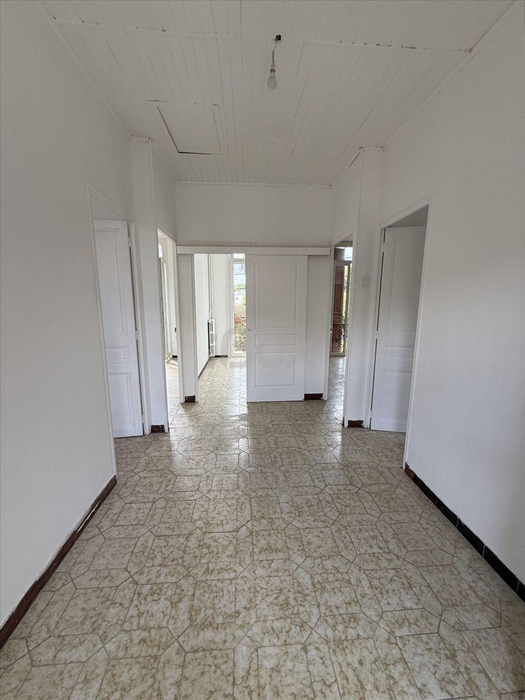 Appartement à louer, 2m², Toulon