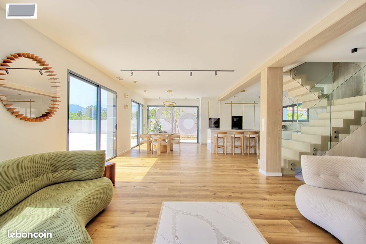 Maison à vendre, 154m², La Crau