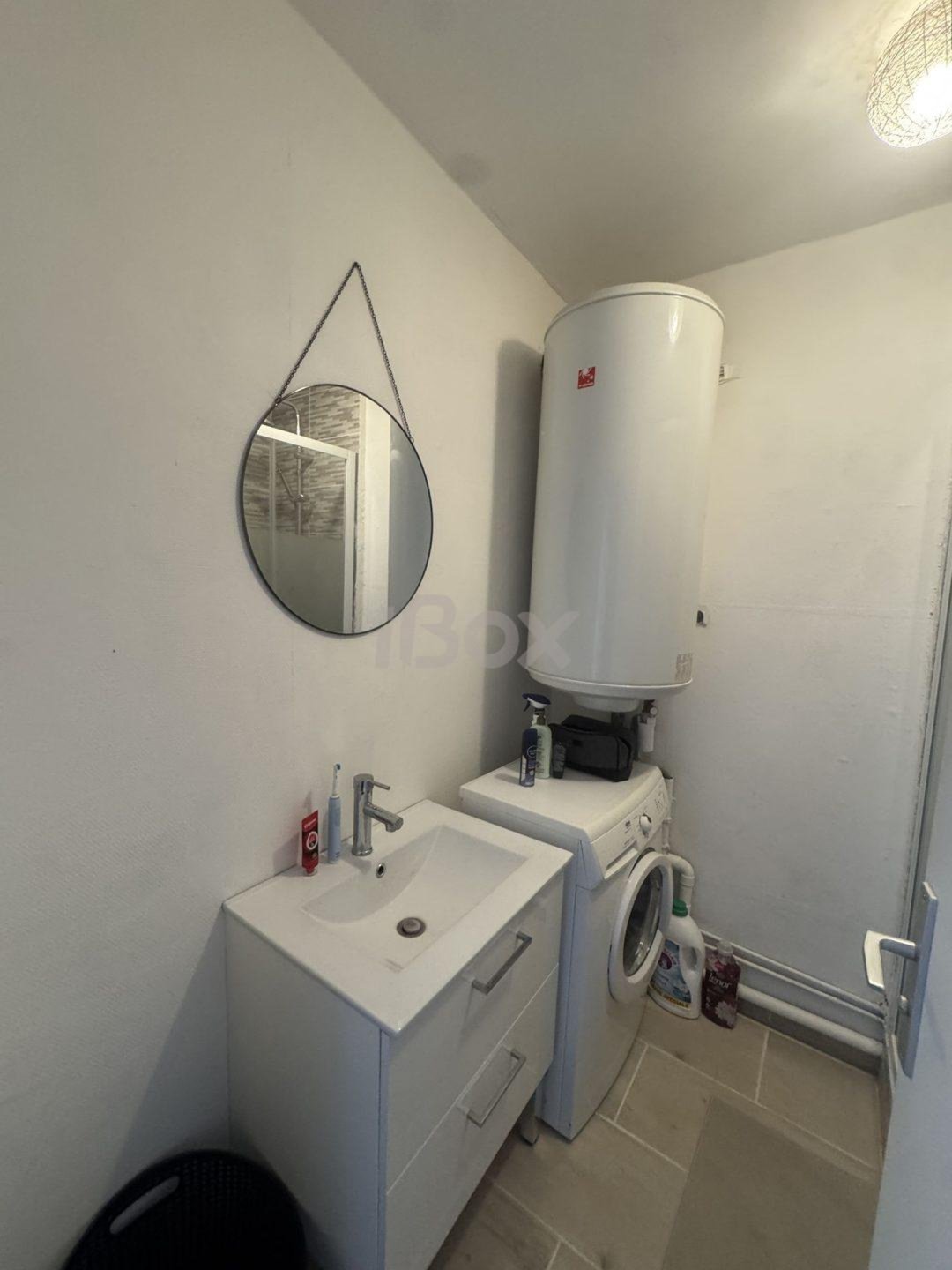 Appartement à louer, 1m², Toulon