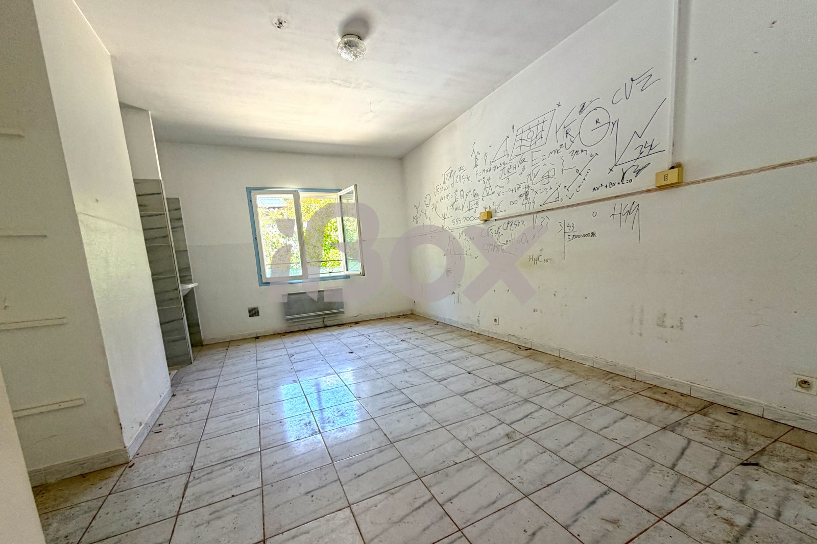 Maison à vendre, 2m², Toulon