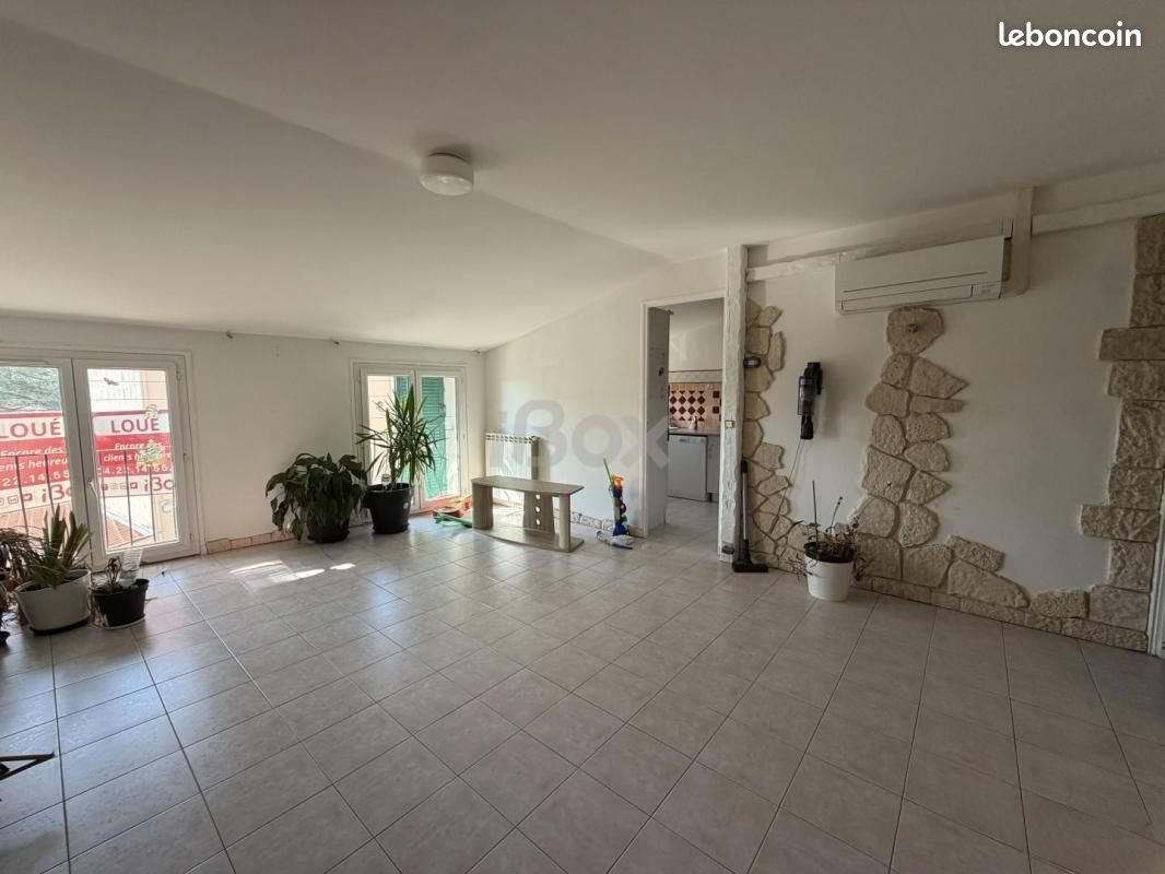 Appartement à louer, 68m², Cuers