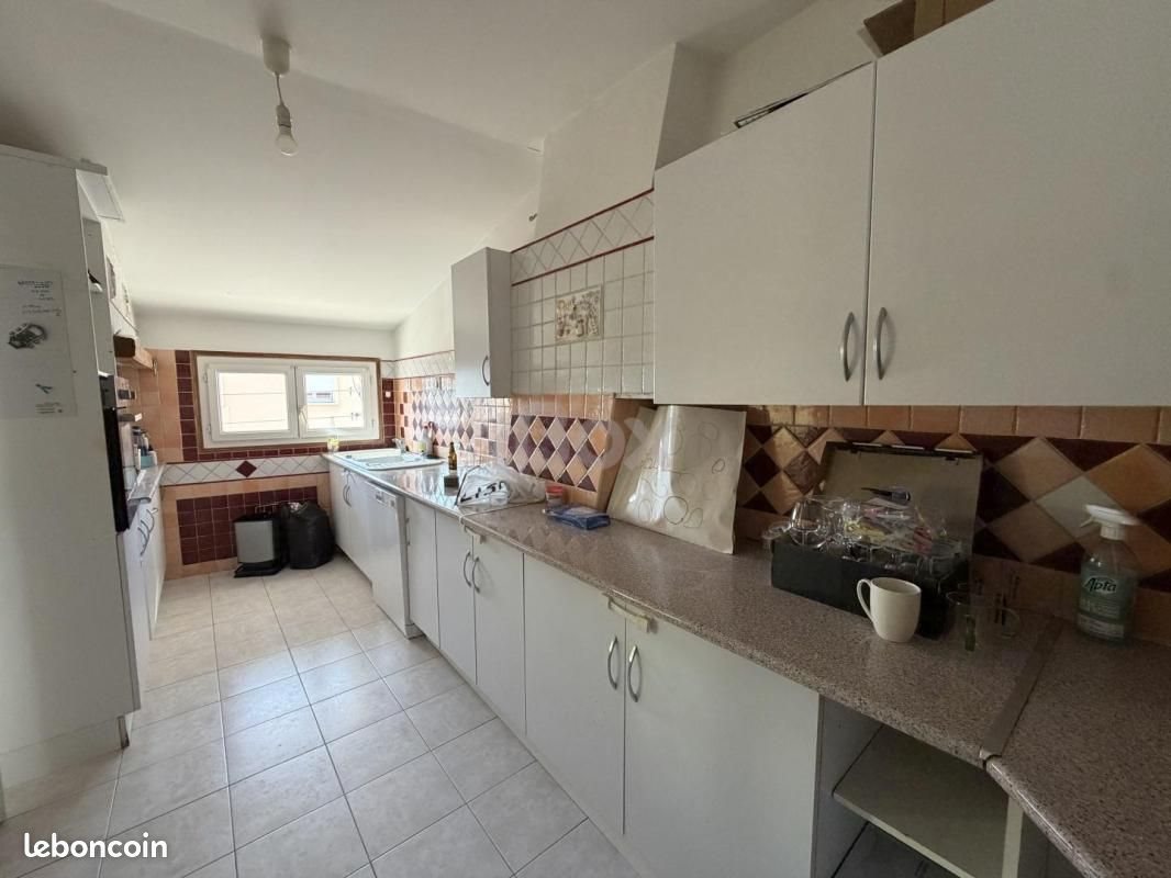 Appartement à louer, 68m², Cuers