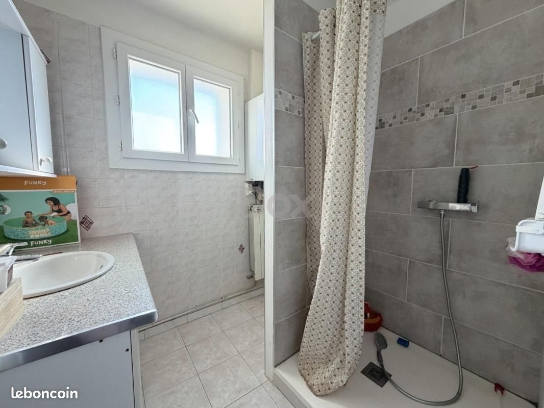 Appartement à louer, 68m², Cuers