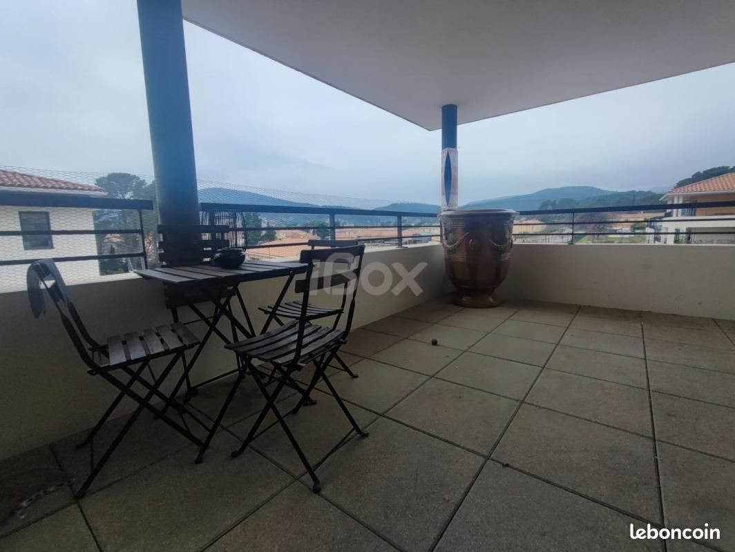 Appartement à louer, 57m², Cuers