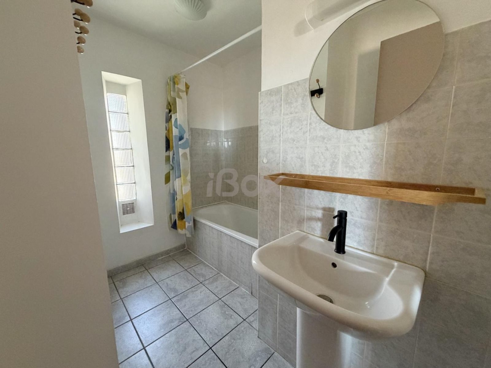 Appartement à louer, 2m², Puget-Ville