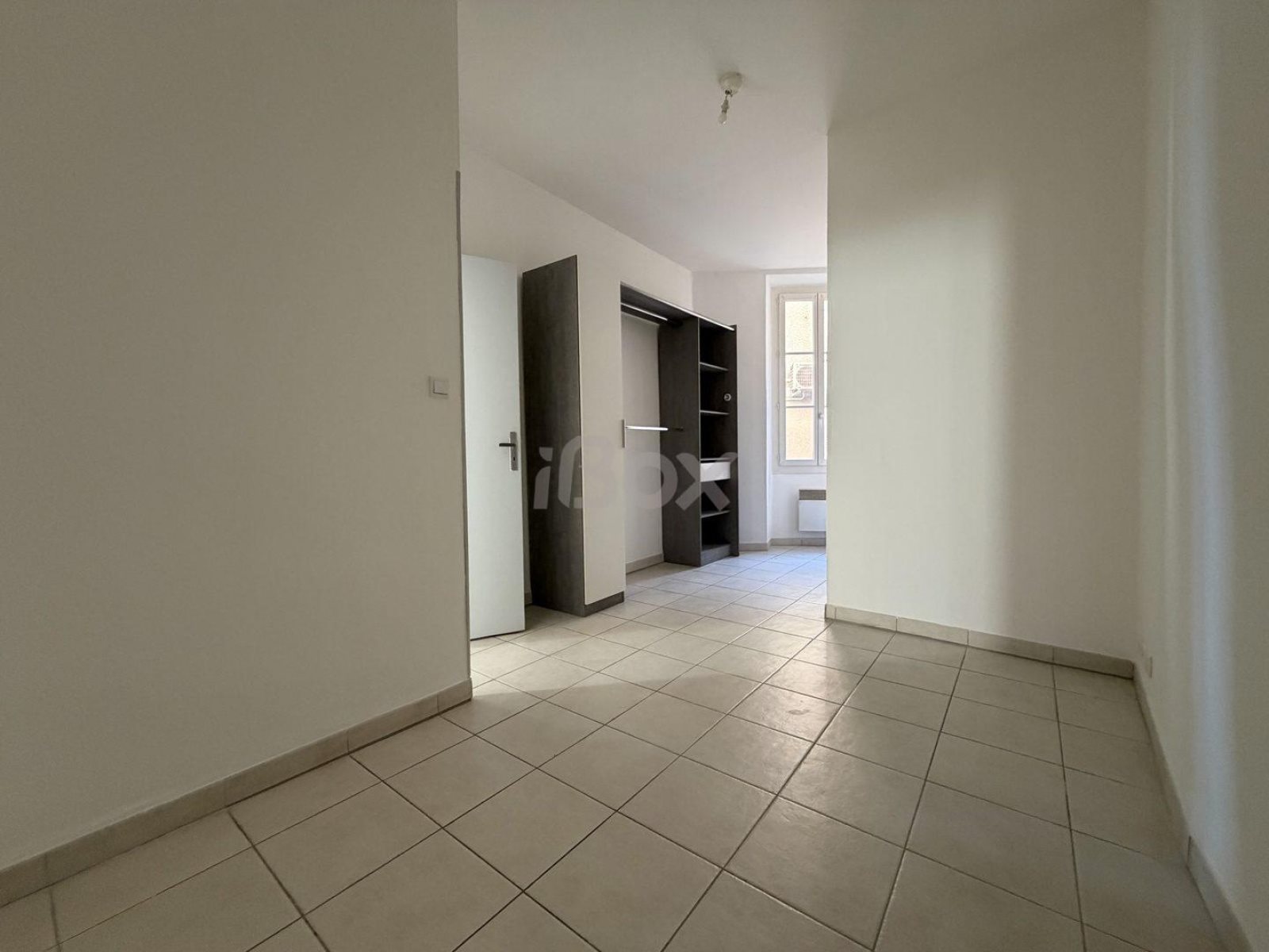 Appartement à louer, 1m², Cuers