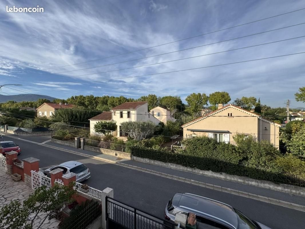 Appartement à louer, 73m², Cuers