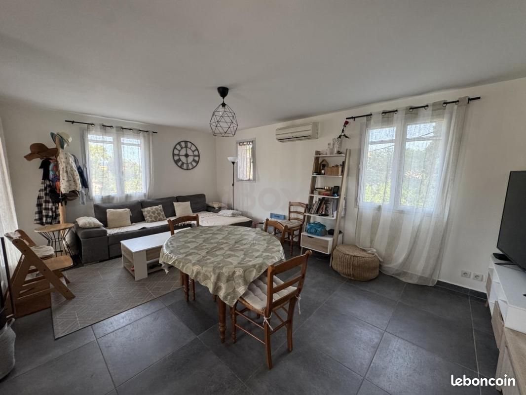 Appartement à louer, 73m², Cuers
