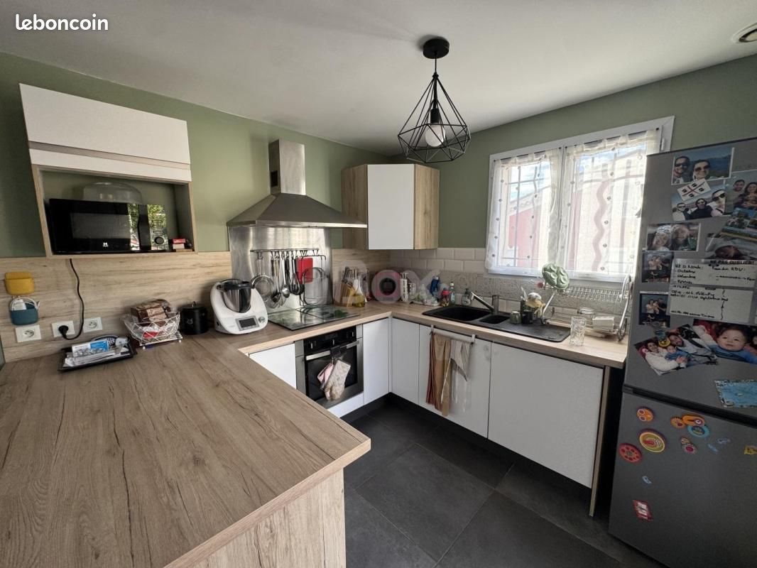 Appartement à louer, 73m², Cuers
