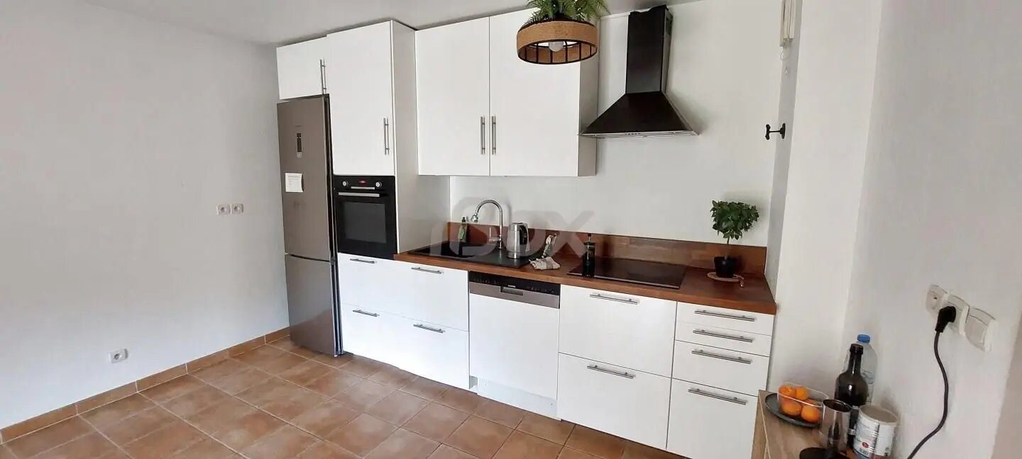 Appartement à louer, 47m², Belgentier