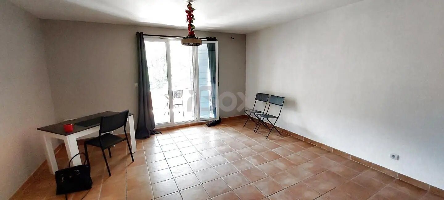 Appartement à louer, 47m², Belgentier