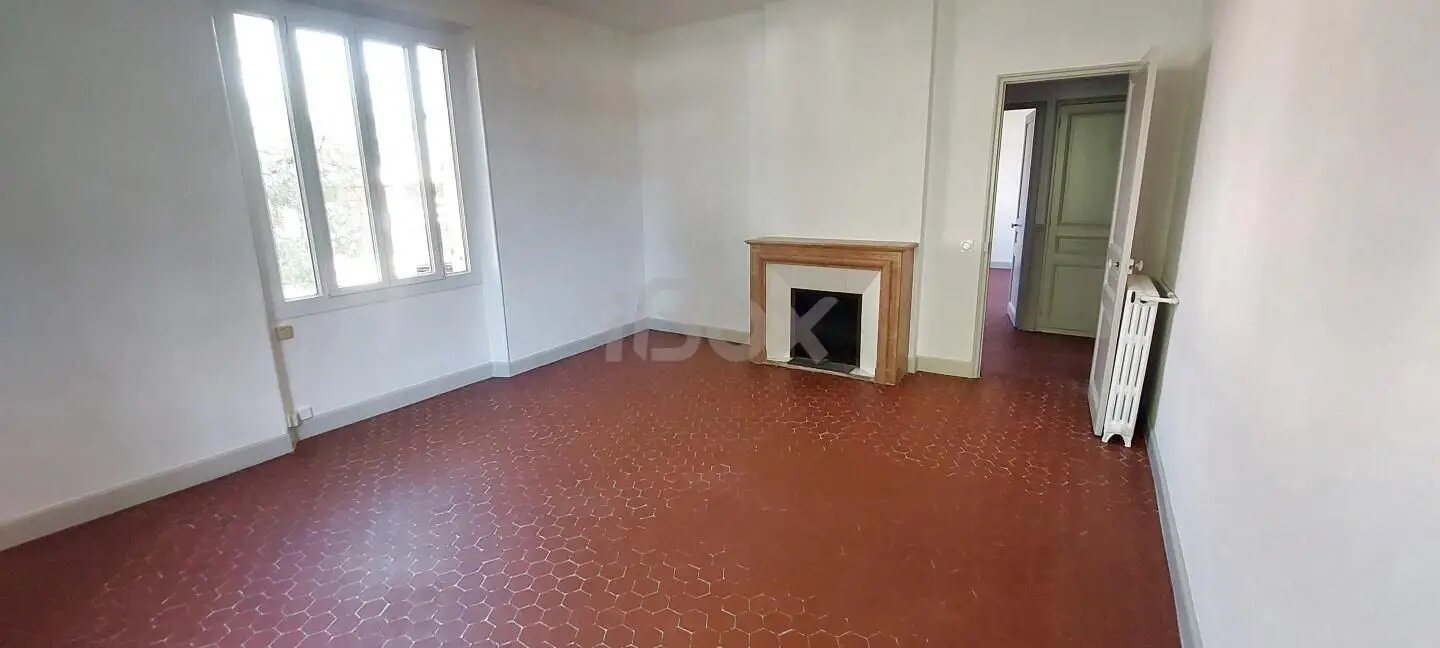 Maison à louer, 210m², Ollioules