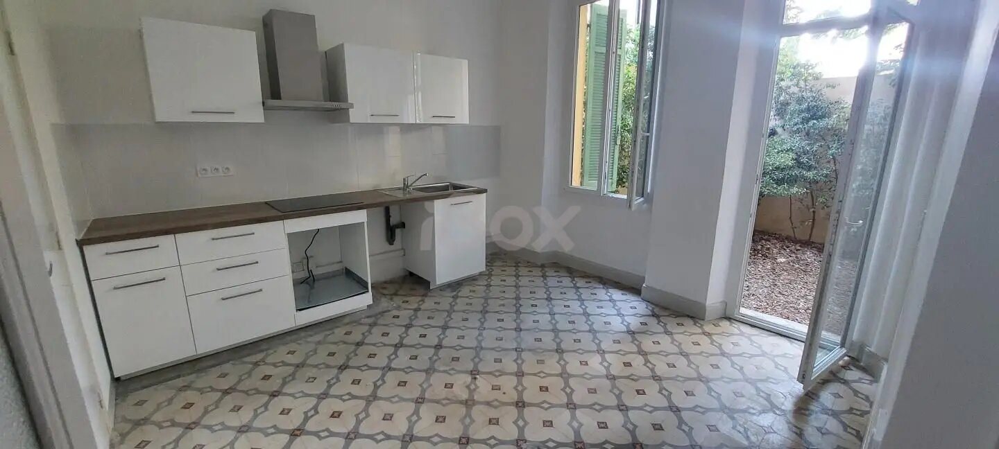 Maison à louer, 210m², Ollioules