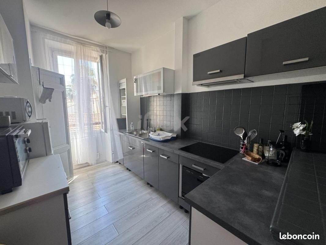 Appartement à louer, 50m², Toulon