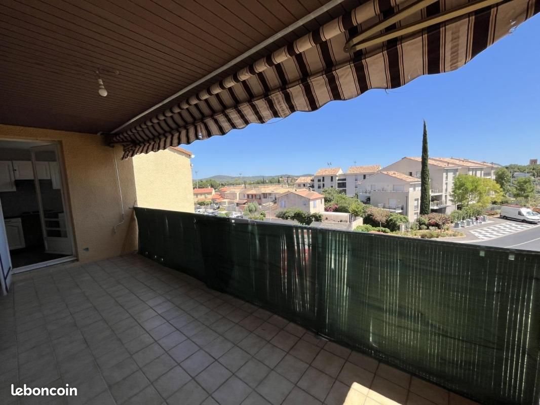 Appartement à louer, 83m², Solliès-Pont