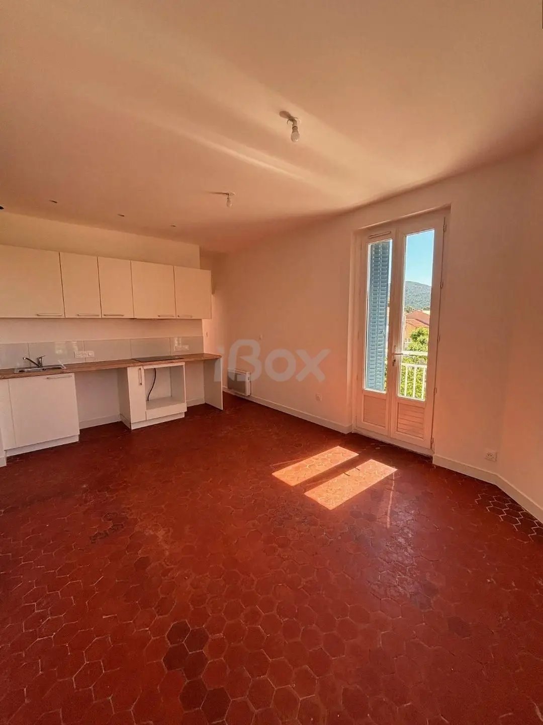 Appartement à louer, 33m², Carqueiranne