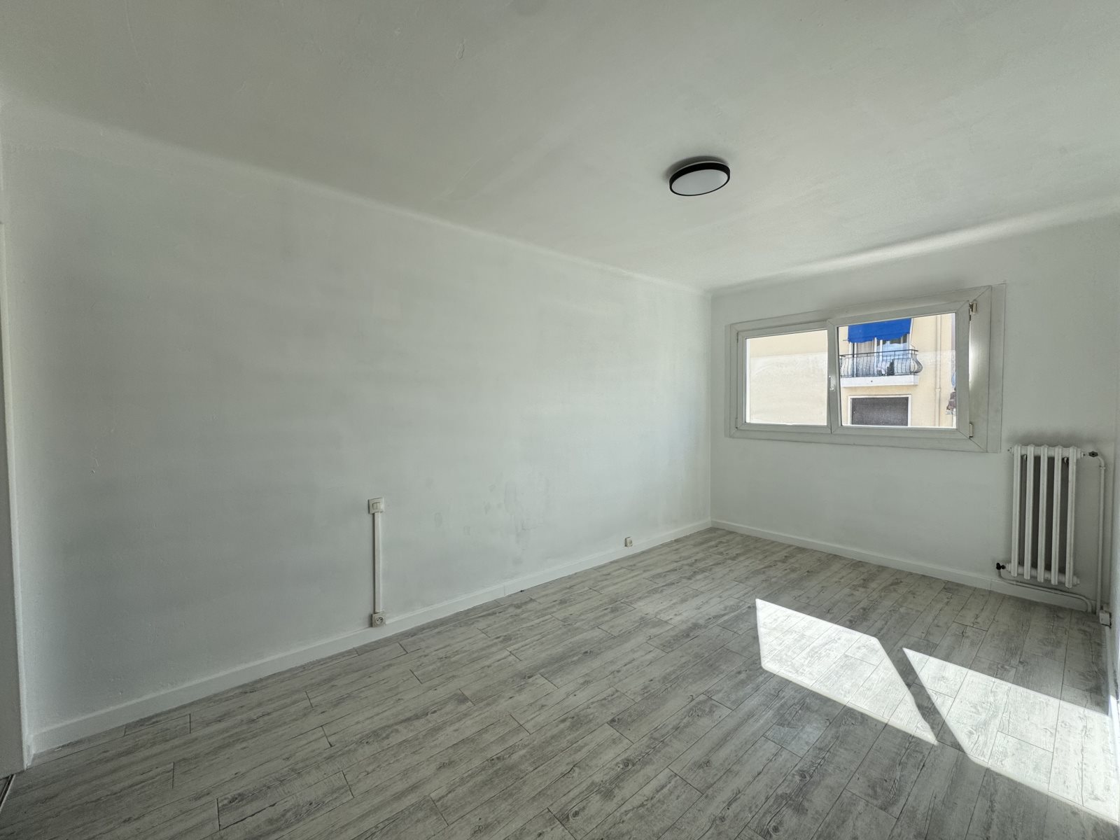 Appartement à vendre, 1m², Toulon