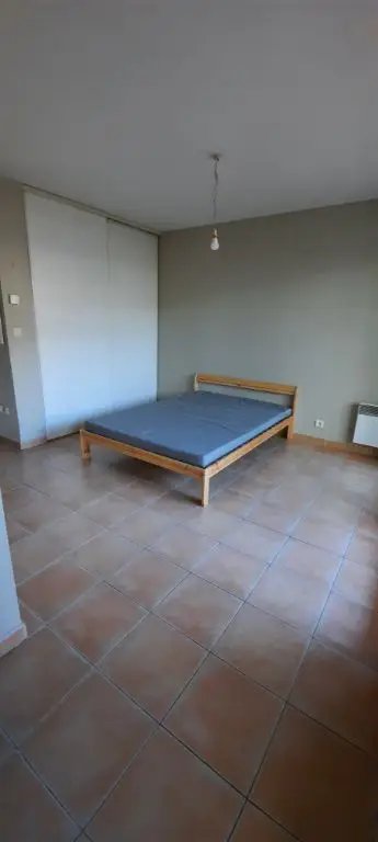 Appartement à louer, 23m², L'Isle-sur-la-Sorgue