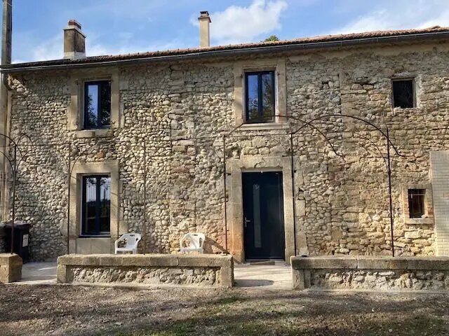 Maison à louer, 129m², Violès