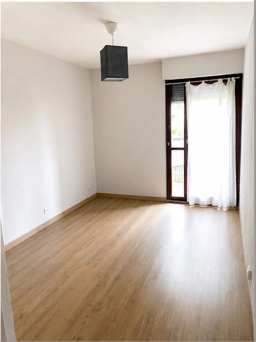Appartement à louer, 19m², Pessac