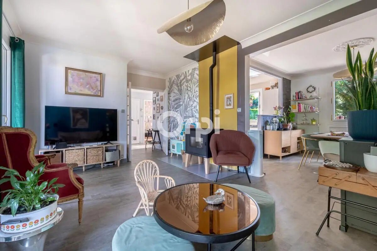 Maison à vendre, 196m², Verneuil-sur-Vienne