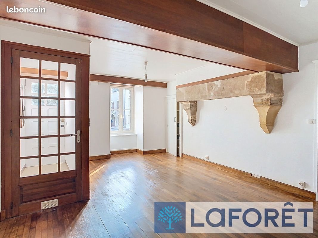 Appartement à louer, 102m², Selongey