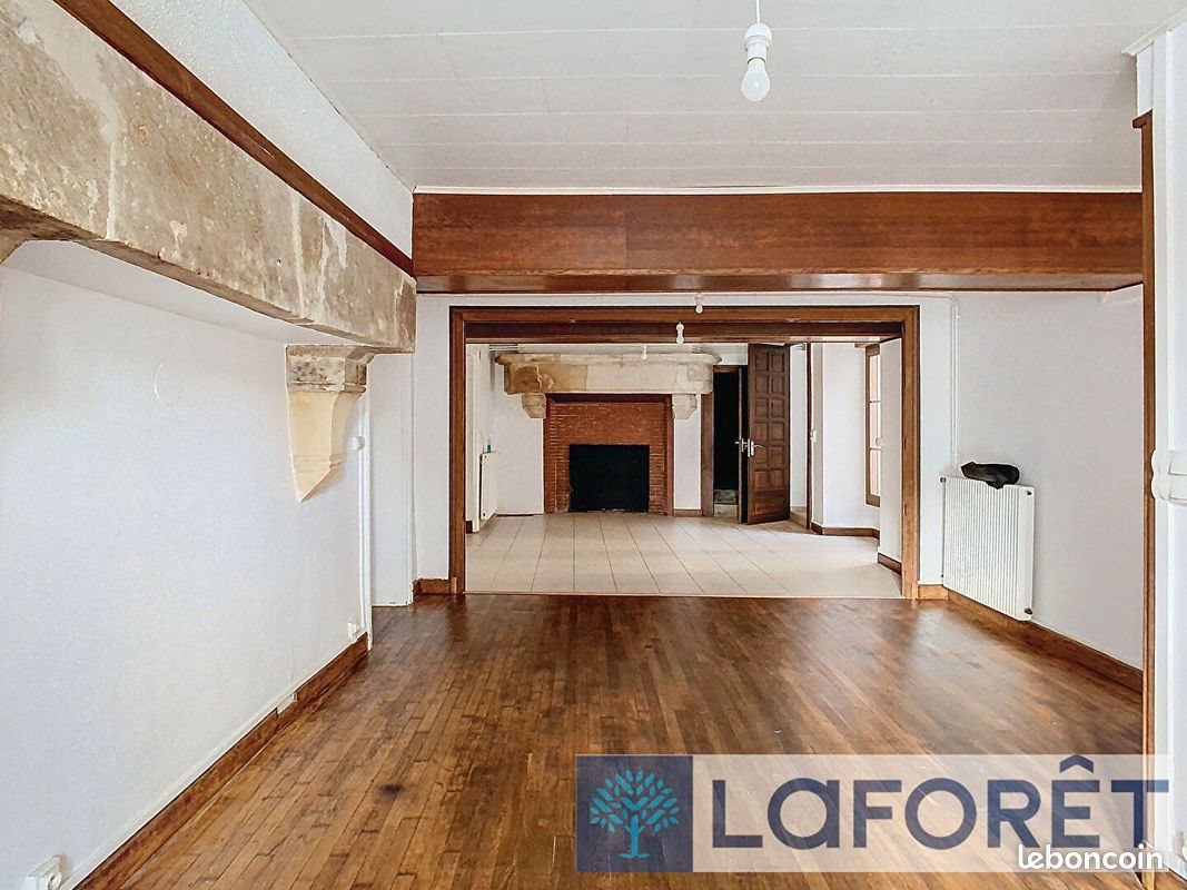 Appartement à louer, 102m², Selongey