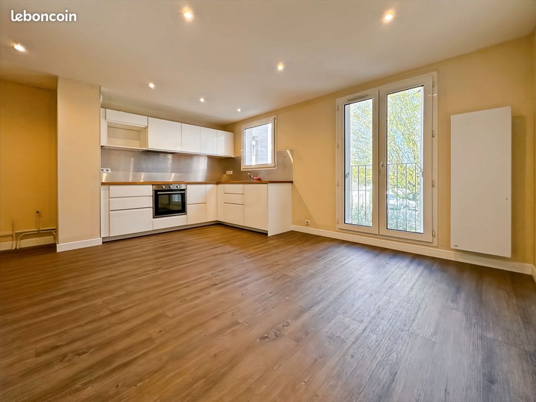 Appartement à louer, 47m², Viry-Châtillon