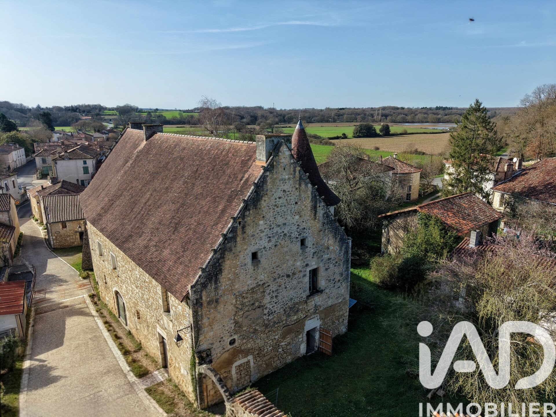 Maison à vendre, 835m², Pranzac